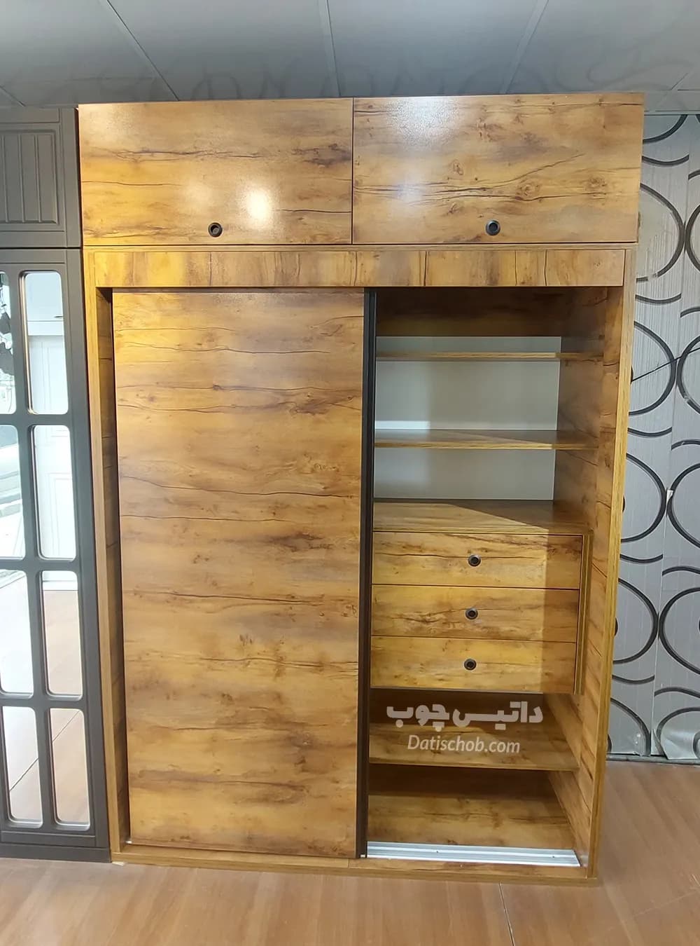 کمد ریلی دو درب طرح چوب مدل C72