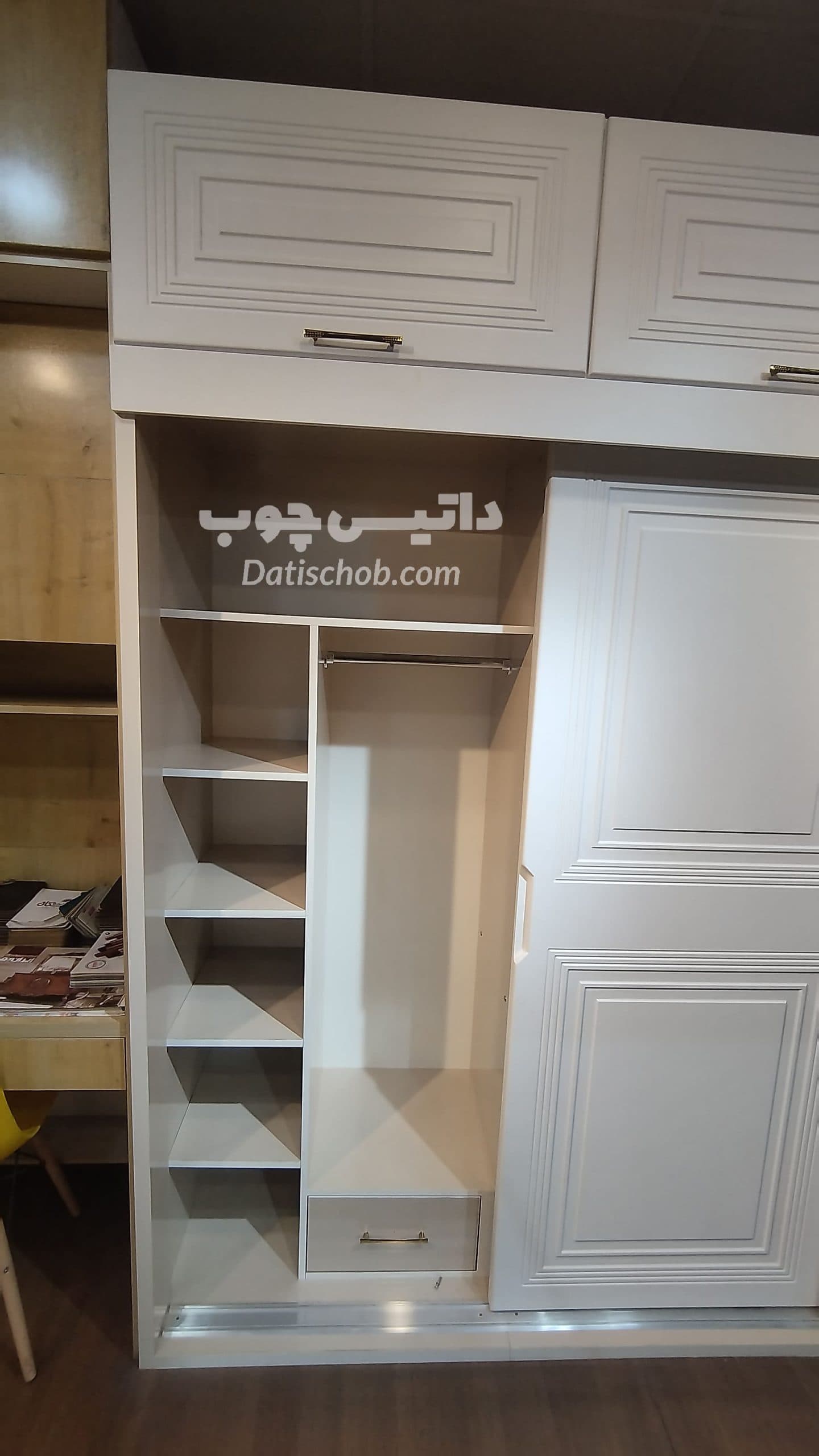 کمد ریلی مدرن سه درب سفید مدل C28