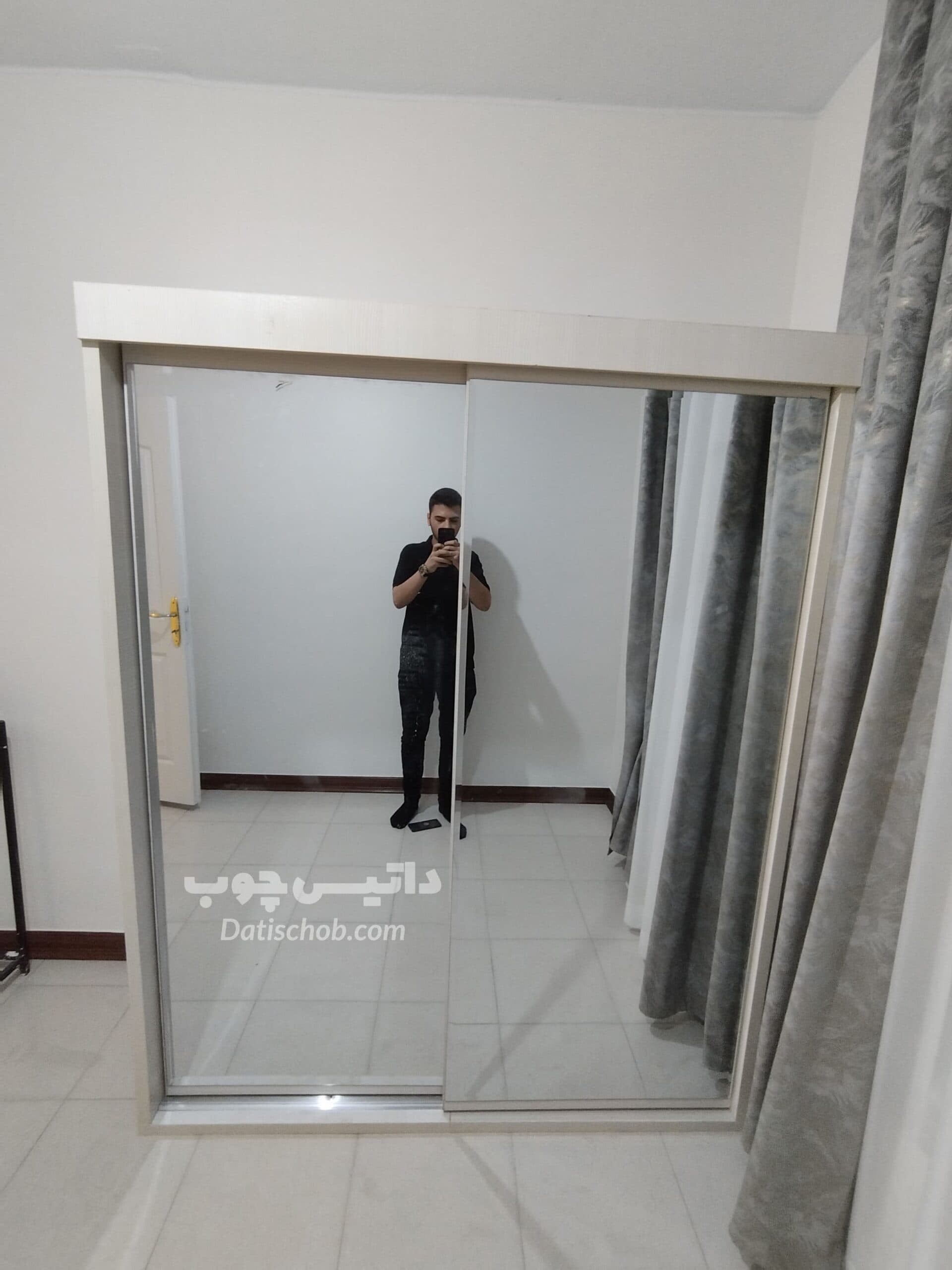 کمد ریلی دو درب ساده آینه دار مدل C37