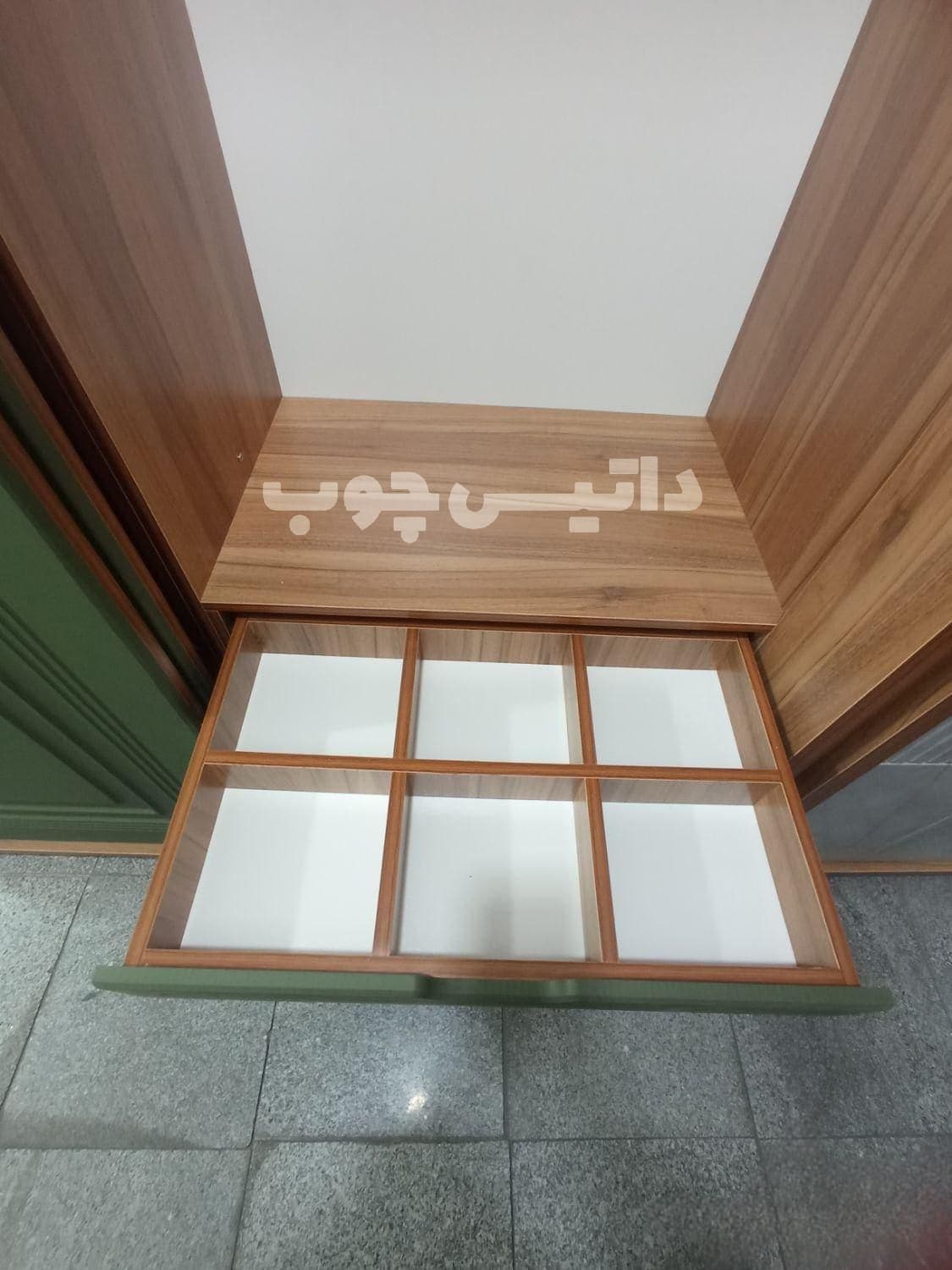 کمد ریلی دو درب آینه دار مدرن مدل C42