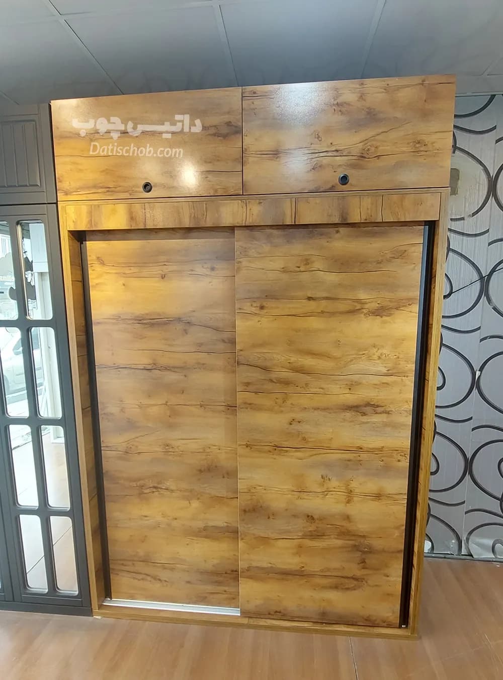 کمد ریلی دو درب طرح چوب مدل C72